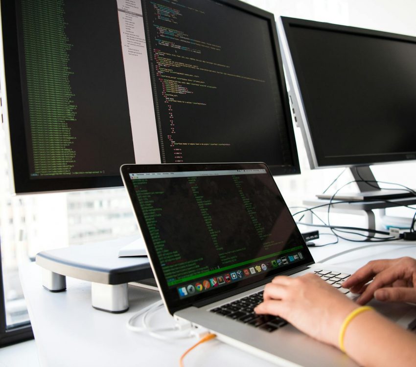 pexels-divinetechygirl-1181675